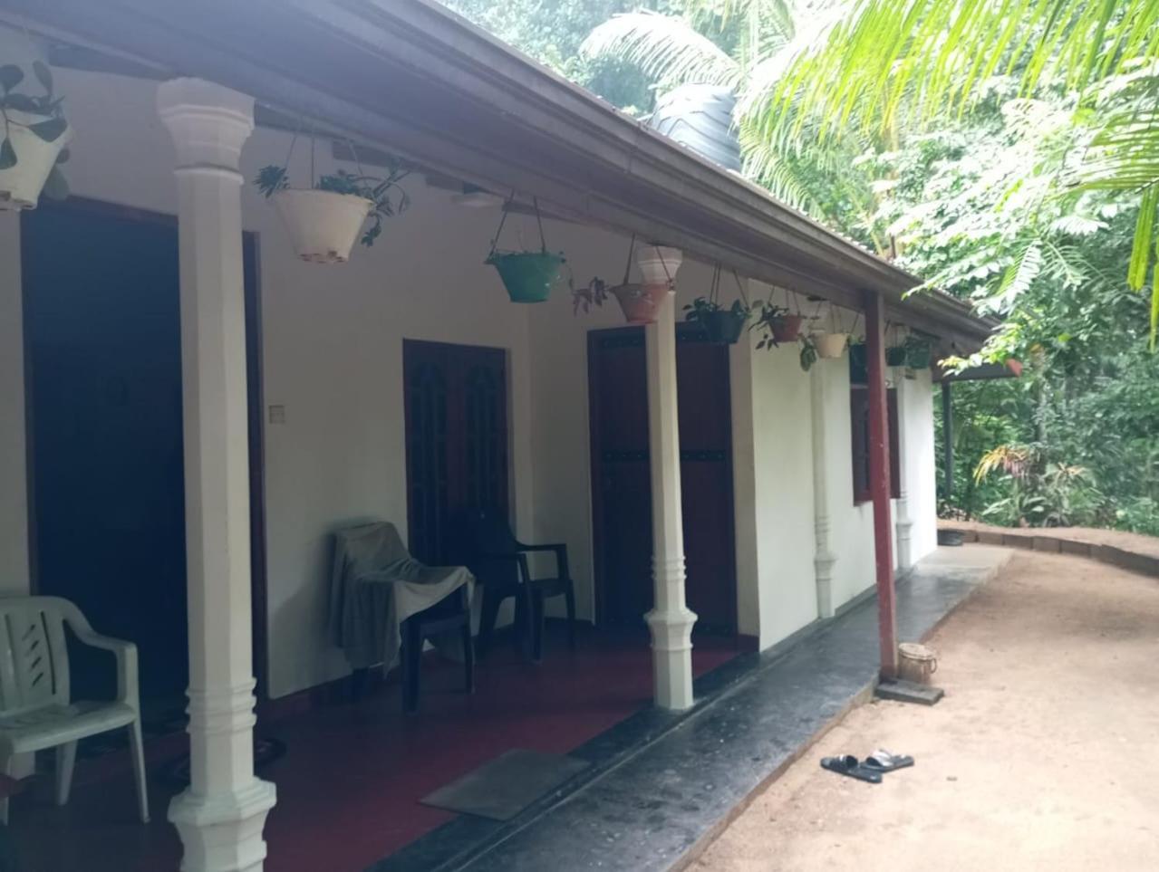 Relax Home Rambukkana 外观 照片