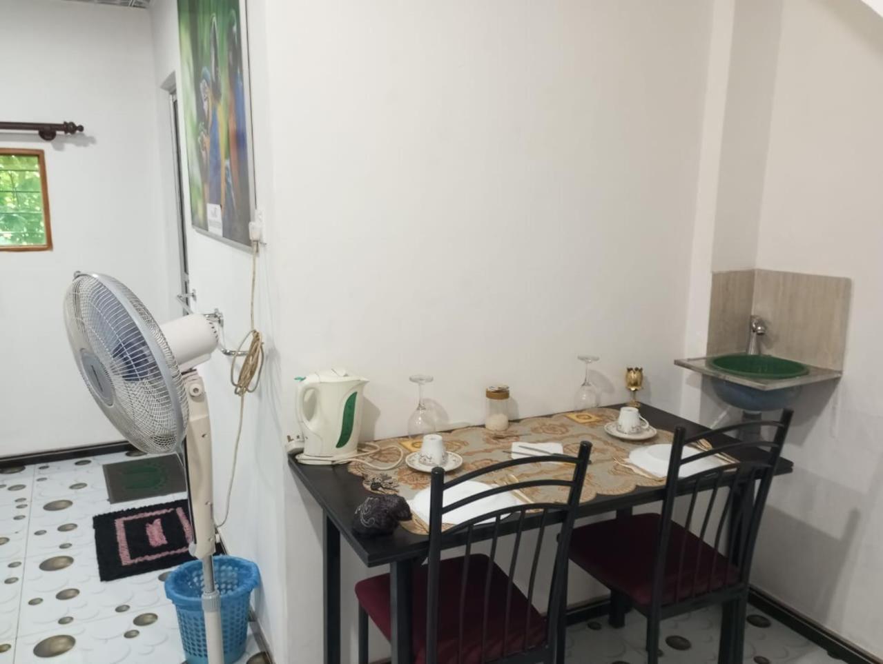 Relax Home Rambukkana 外观 照片