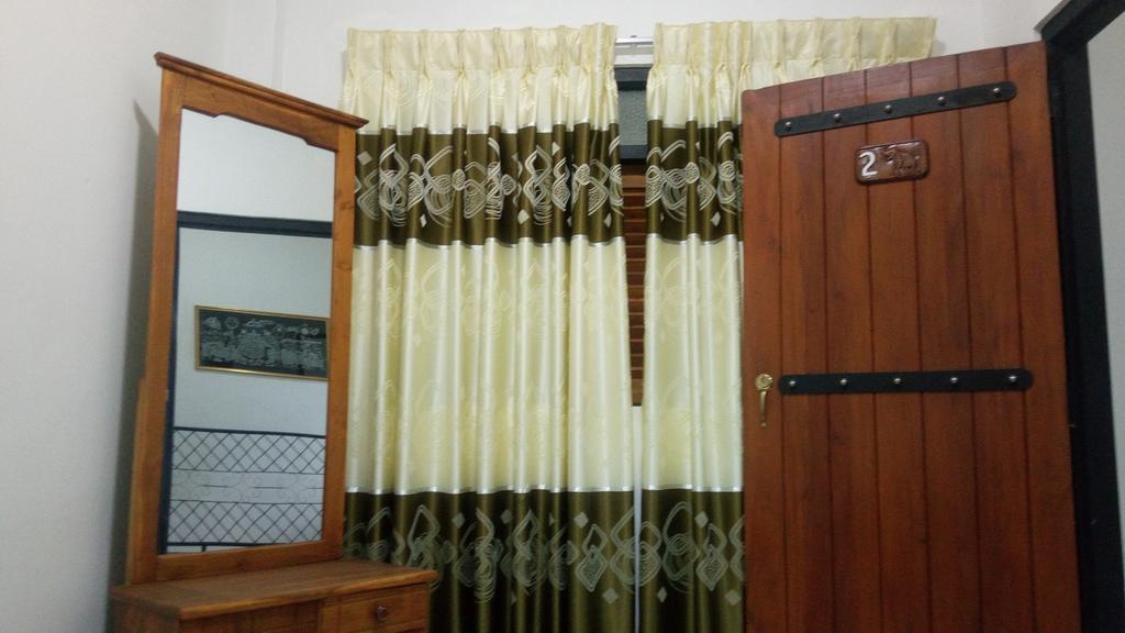 Relax Home Rambukkana 外观 照片